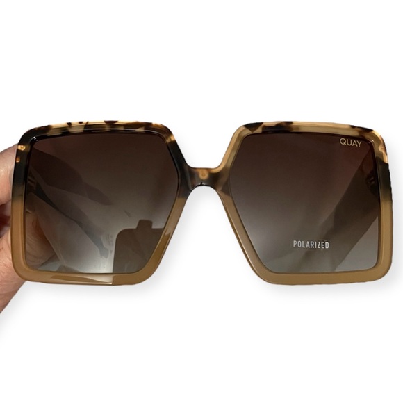 QUAY Almost Ready Sunglasses Polarized Tortoise Doe Frame Brown Fade Lens NWT - Picture 4 of 11